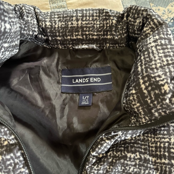 Ladies TALL puffer vest Lands End - Picture 3 of 3